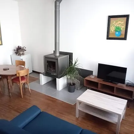 Apartamento De L'oustal Oust